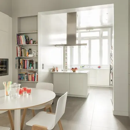 Avenue Frederic Le Play By Onefinestay